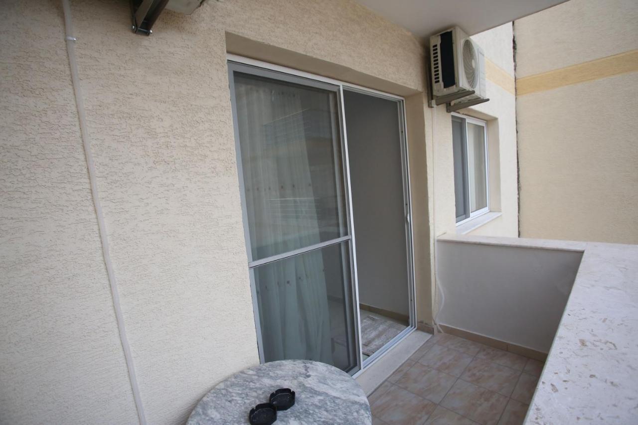 Adriatik Apartment Дуррес Екстер'єр фото